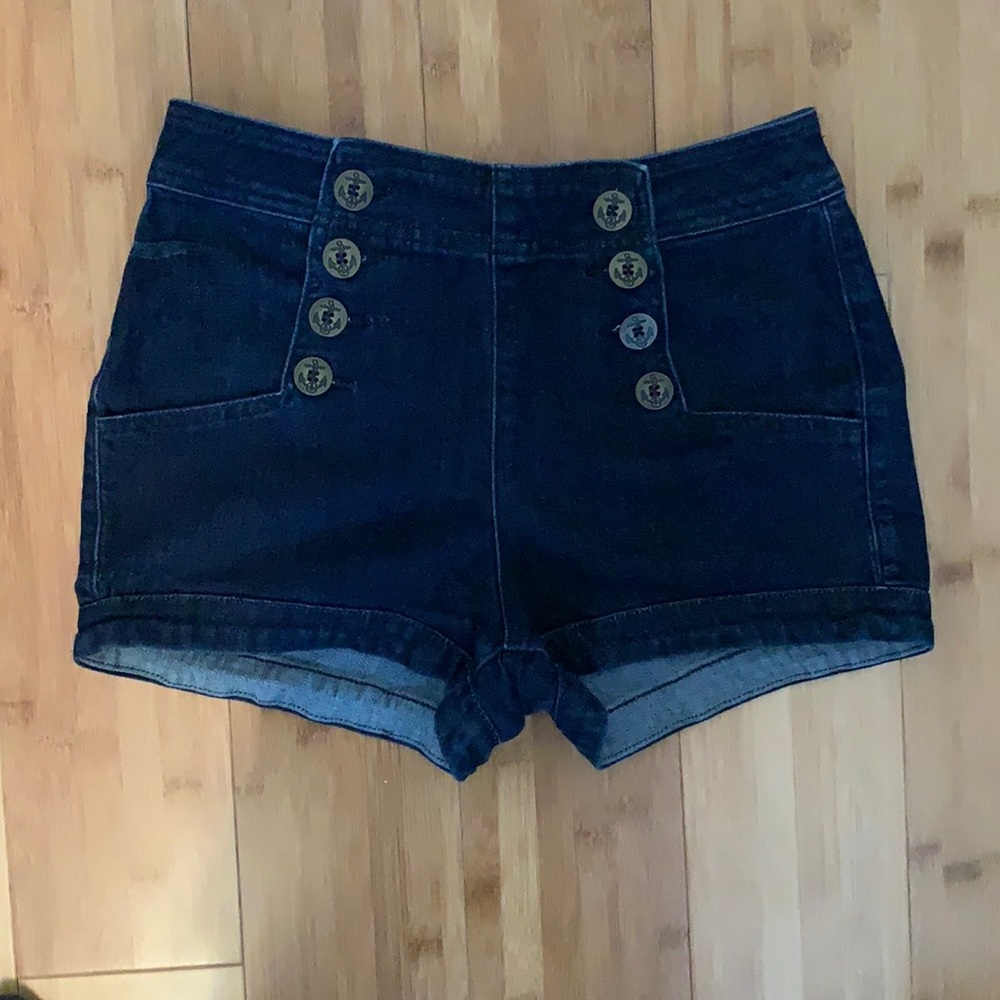stretchy jean button shorts